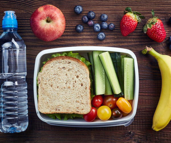 6 tips for packing healthy school lunches